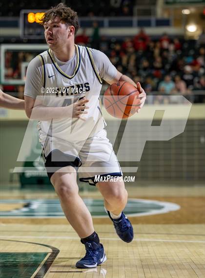 Thumbnail 1 in South Webster vs. Notre Dame (OHSAA DVII Regional Final) photogallery.