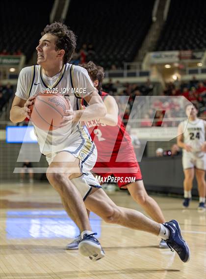 Thumbnail 2 in South Webster vs. Notre Dame (OHSAA DVII Regional Final) photogallery.