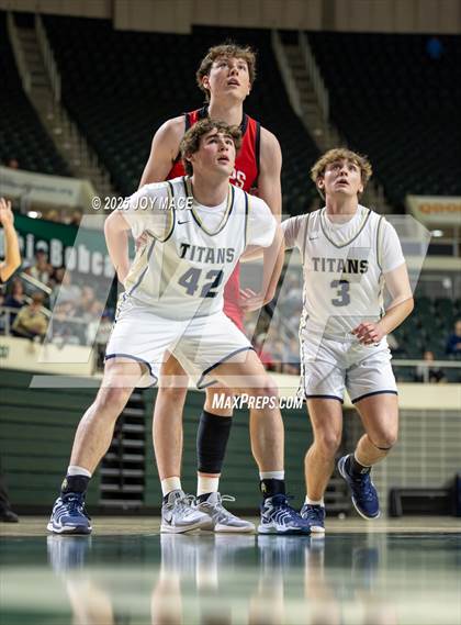Thumbnail 3 in South Webster vs. Notre Dame (OHSAA DVII Regional Final) photogallery.