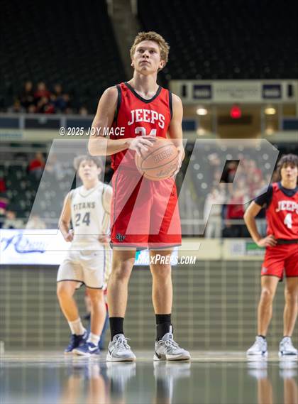 Thumbnail 2 in South Webster vs. Notre Dame (OHSAA DVII Regional Final) photogallery.