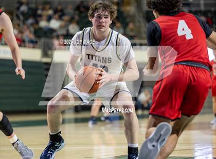 Thumbnail 1 in South Webster vs. Notre Dame (OHSAA DVII Regional Final) photogallery.