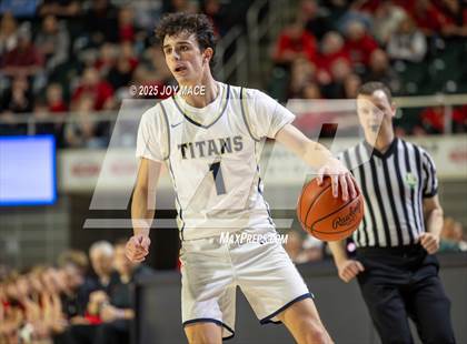 Thumbnail 3 in South Webster vs. Notre Dame (OHSAA DVII Regional Final) photogallery.