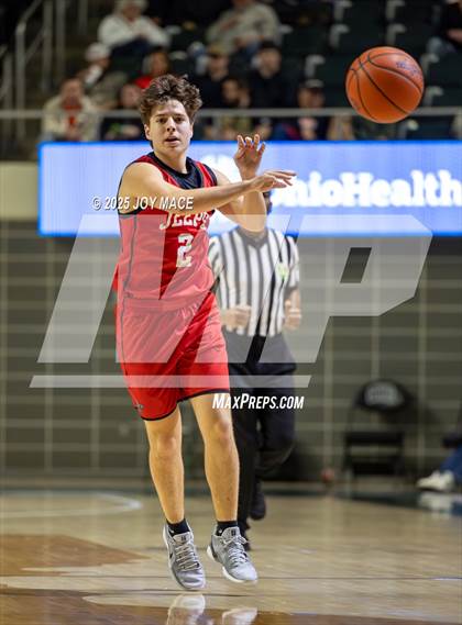 Thumbnail 1 in South Webster vs. Notre Dame (OHSAA DVII Regional Final) photogallery.