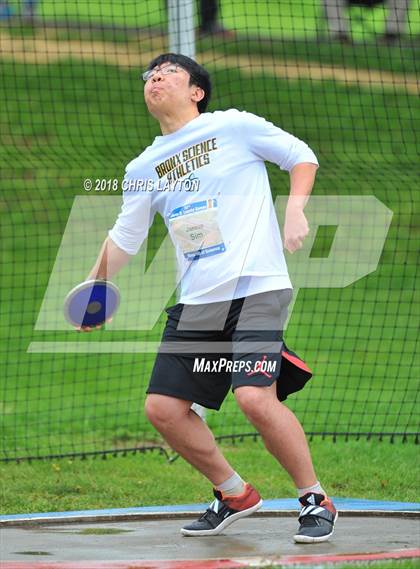 Thumbnail 1 in 51st Annual Loucks Games (Mens Discuss Throw) photogallery.