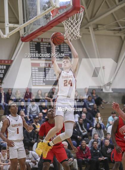 Thumbnail 2 in Modesto Christian @ Clovis West (Clovis West Nike Invitational) photogallery.