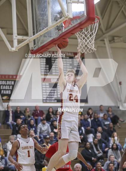 Thumbnail 3 in Modesto Christian @ Clovis West (Clovis West Nike Invitational) photogallery.