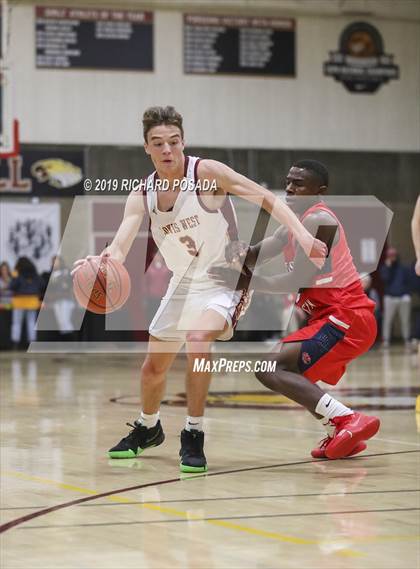 Thumbnail 1 in Modesto Christian @ Clovis West (Clovis West Nike Invitational) photogallery.