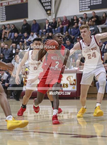 Thumbnail 3 in Modesto Christian @ Clovis West (Clovis West Nike Invitational) photogallery.