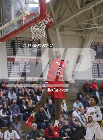 Thumbnail 2 in Modesto Christian @ Clovis West (Clovis West Nike Invitational) photogallery.