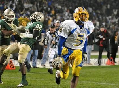 Thumbnail 2 in Grant vs. Poly (CIF State Open Bowl Final) photogallery.