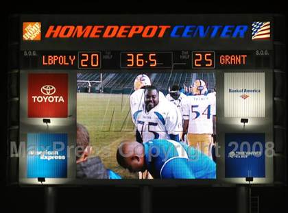 Thumbnail 2 in Grant vs. Poly (CIF State Open Bowl Final) photogallery.