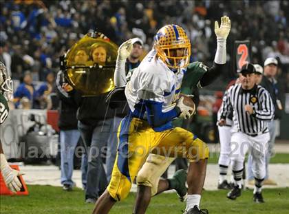 Thumbnail 2 in Grant vs. Poly (CIF State Open Bowl Final) photogallery.