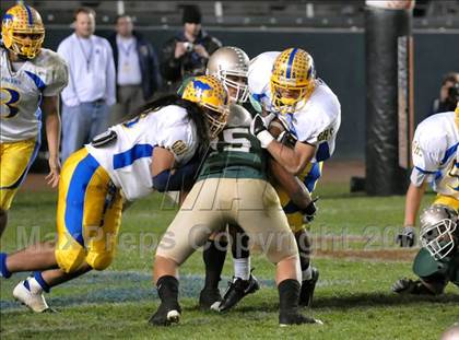 Thumbnail 2 in Grant vs. Poly (CIF State Open Bowl Final) photogallery.