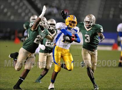 Thumbnail 3 in Grant vs. Poly (CIF State Open Bowl Final) photogallery.
