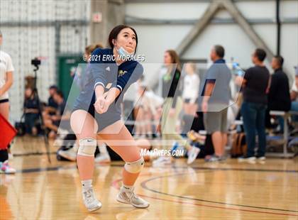 Thumbnail 3 in Mater Dei Catholic vs Granite Hills (Southern California Invitational) photogallery.
