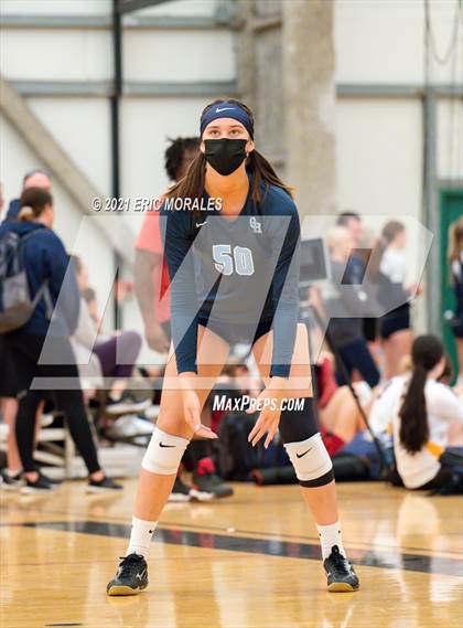 Thumbnail 2 in Mater Dei Catholic vs Granite Hills (Southern California Invitational) photogallery.