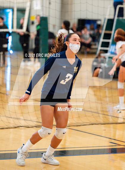 Thumbnail 3 in Mater Dei Catholic vs Granite Hills (Southern California Invitational) photogallery.
