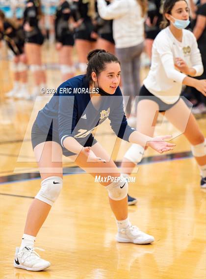 Thumbnail 1 in Mater Dei Catholic vs Granite Hills (Southern California Invitational) photogallery.