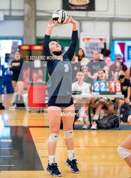 Thumbnail 1 in Mater Dei Catholic vs Granite Hills (Southern California Invitational) photogallery.