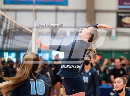 Thumbnail 2 in Mater Dei Catholic vs Granite Hills (Southern California Invitational) photogallery.