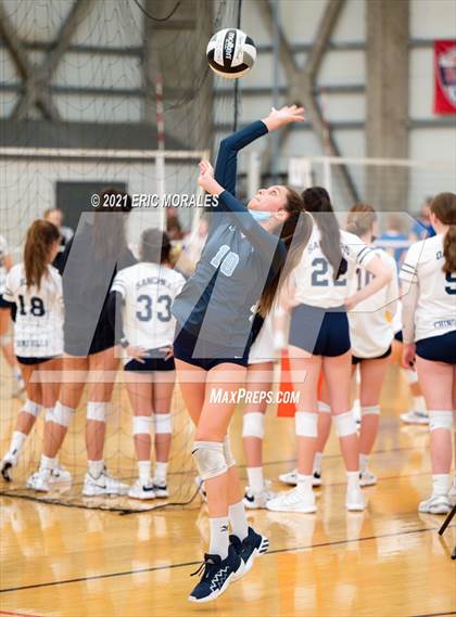 Thumbnail 2 in Mater Dei Catholic vs Granite Hills (Southern California Invitational) photogallery.