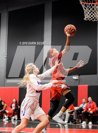 Thumbnail 3 in Mater Dei @ Cherry Creek (Nike Tournament of Champions) photogallery.