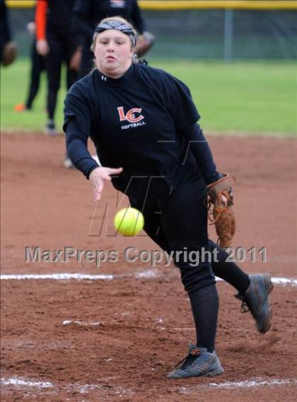 Thumbnail 2 in Anderson County vs. Lenoir City (AC Invitational) photogallery.