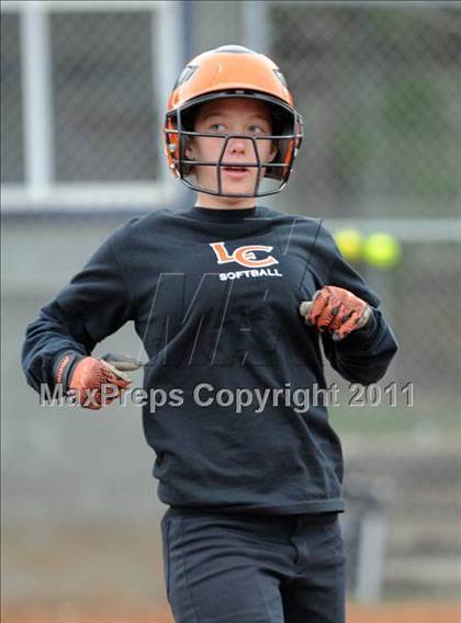 Thumbnail 1 in Anderson County vs. Lenoir City (AC Invitational) photogallery.