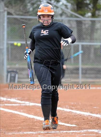 Thumbnail 2 in Anderson County vs. Lenoir City (AC Invitational) photogallery.