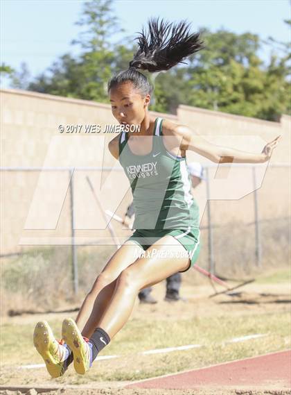 Thumbnail 1 in Sac Joaquin Section Finals photogallery.