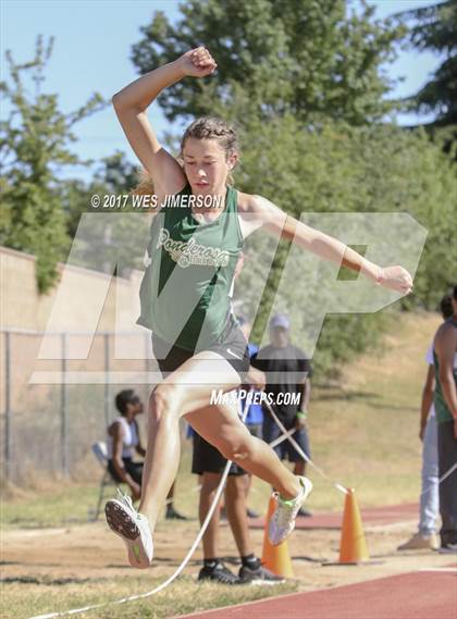 Thumbnail 3 in Sac Joaquin Section Finals photogallery.