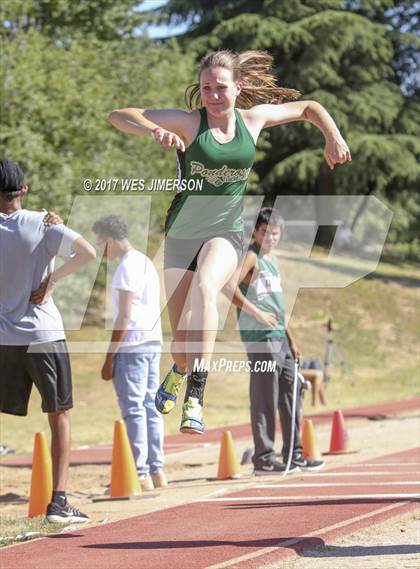Thumbnail 2 in Sac Joaquin Section Finals photogallery.