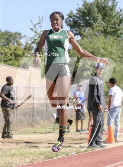 Thumbnail 2 in Sac Joaquin Section Finals photogallery.