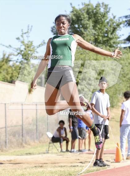 Thumbnail 1 in Sac Joaquin Section Finals photogallery.