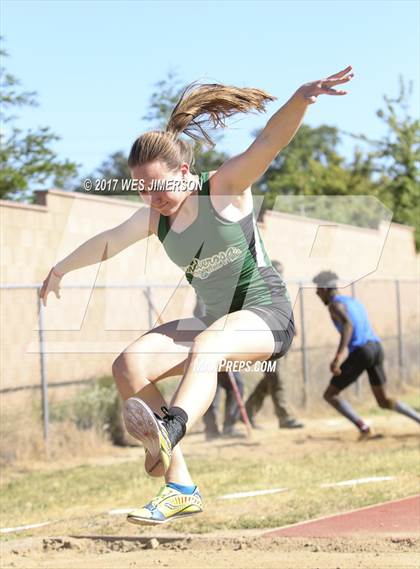 Thumbnail 2 in Sac Joaquin Section Finals photogallery.