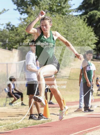 Thumbnail 2 in Sac Joaquin Section Finals photogallery.
