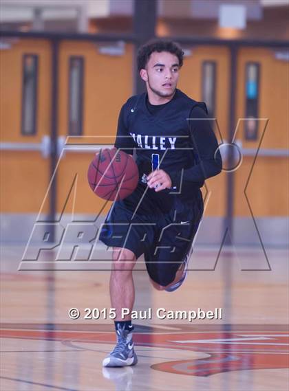 Thumbnail 3 in Paradise Valley vs Valley Vista (PV Invitational Tournament) photogallery.