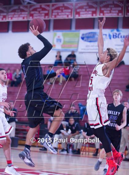 Thumbnail 3 in Paradise Valley vs Valley Vista (PV Invitational Tournament) photogallery.