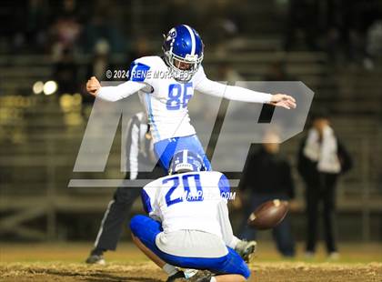 Thumbnail 2 in Palisades vs Eagle Rock (CIF LACS D1 Semi-Final) photogallery.