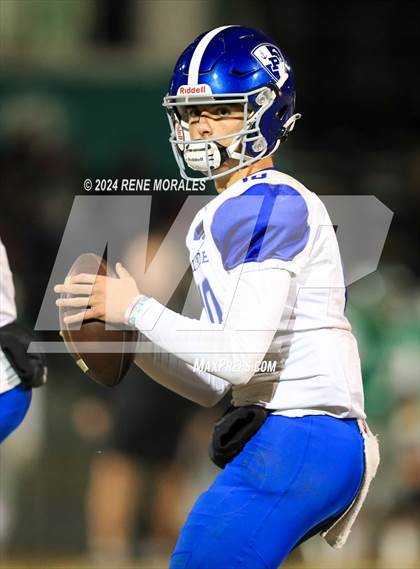 Thumbnail 2 in Palisades vs Eagle Rock (CIF LACS D1 Semi-Final) photogallery.