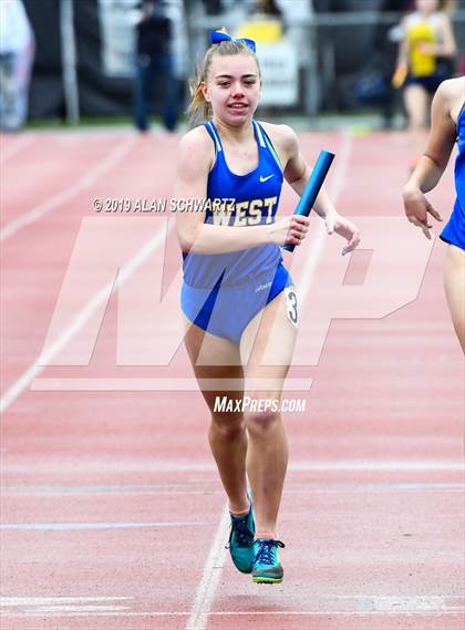 Thumbnail 2 in RH Comet Relays photogallery.