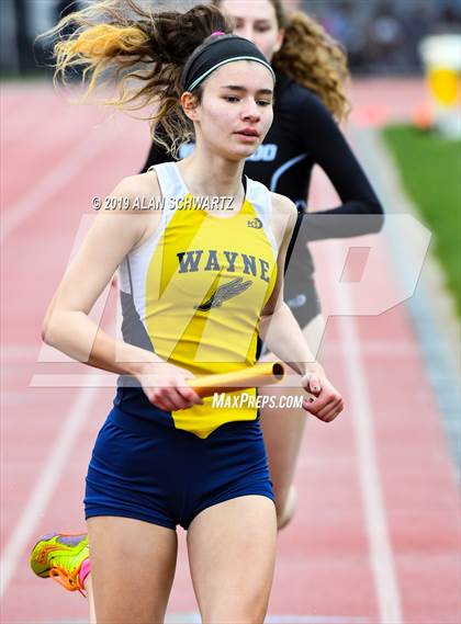 Thumbnail 1 in RH Comet Relays photogallery.