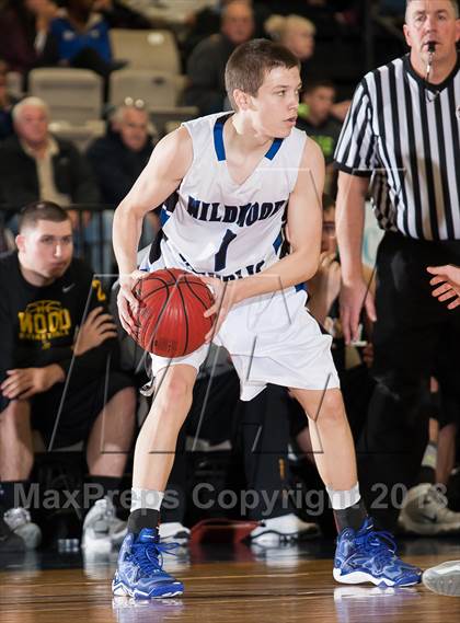 Thumbnail 2 in Archbishop Wood vs. Wildwood Catholic (Wildwood Boardwalk Classic) photogallery.