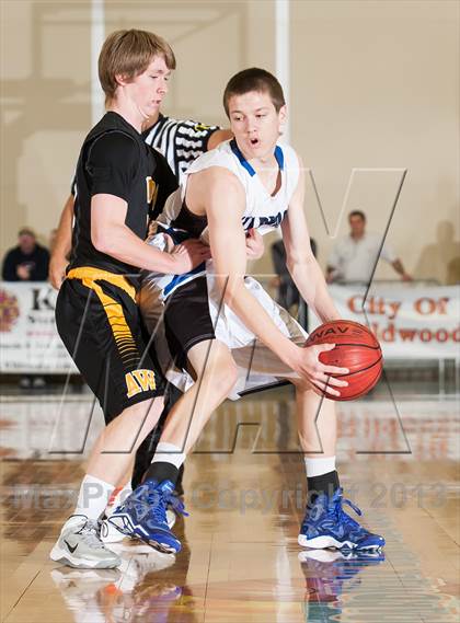 Thumbnail 2 in Archbishop Wood vs. Wildwood Catholic (Wildwood Boardwalk Classic) photogallery.