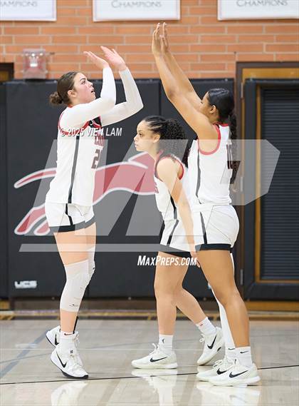 Thumbnail 2 in Saint Francis @ Carondelet (CIF NorCal Division 1 Round 1) photogallery.