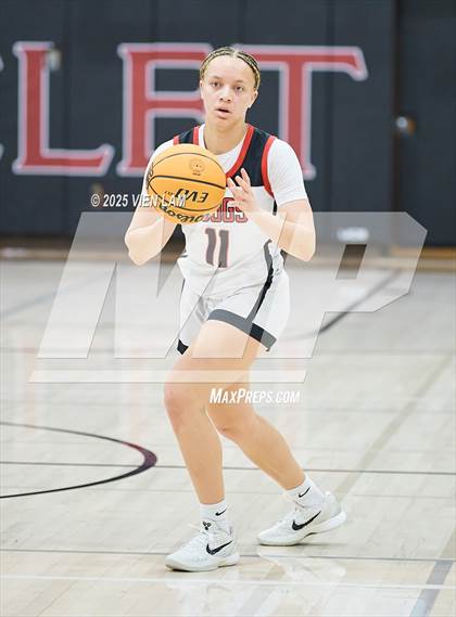 Thumbnail 1 in Saint Francis @ Carondelet (CIF NorCal Division 1 Round 1) photogallery.
