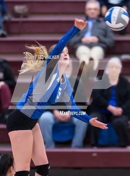 Thumbnail 3 in Sacred Heart Prep vs. King City (CIF CCS D4 Semifinal) photogallery.