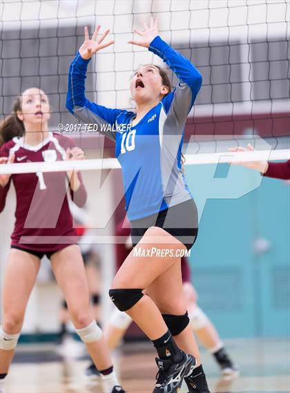 Thumbnail 3 in Sacred Heart Prep vs. King City (CIF CCS D4 Semifinal) photogallery.