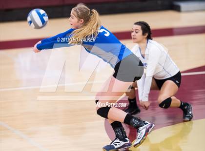 Thumbnail 2 in Sacred Heart Prep vs. King City (CIF CCS D4 Semifinal) photogallery.