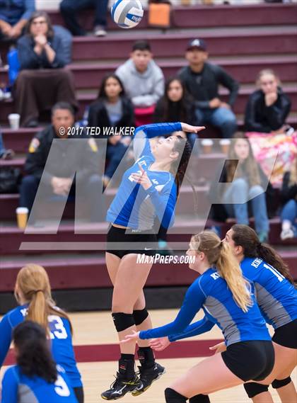 Thumbnail 3 in Sacred Heart Prep vs. King City (CIF CCS D4 Semifinal) photogallery.
